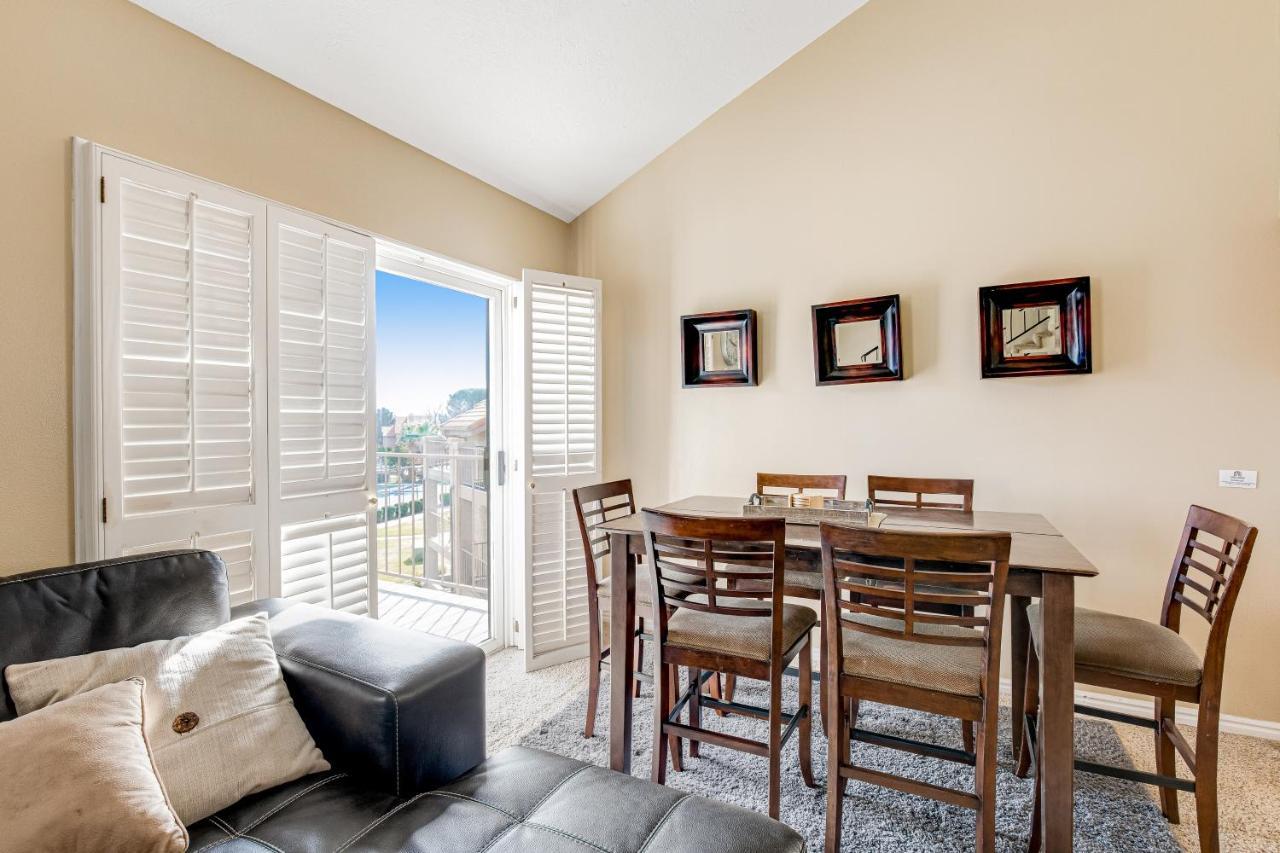 Penthouse At The Village St. George Bagian luar foto