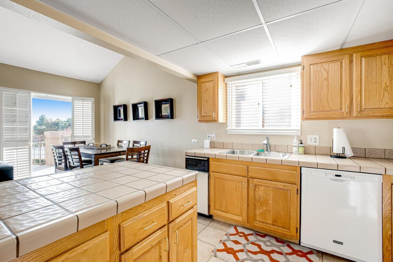 Penthouse At The Village St. George Bagian luar foto