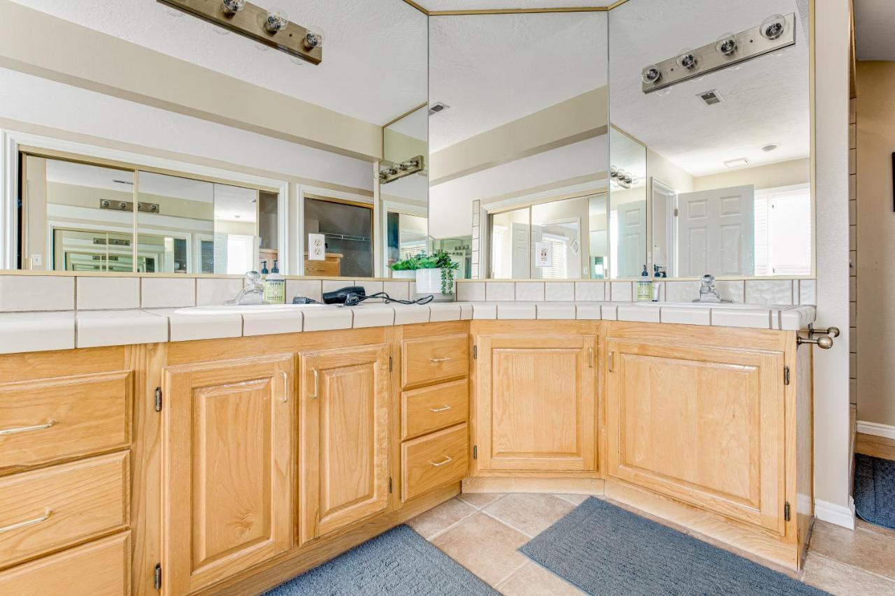 Penthouse At The Village St. George Bagian luar foto